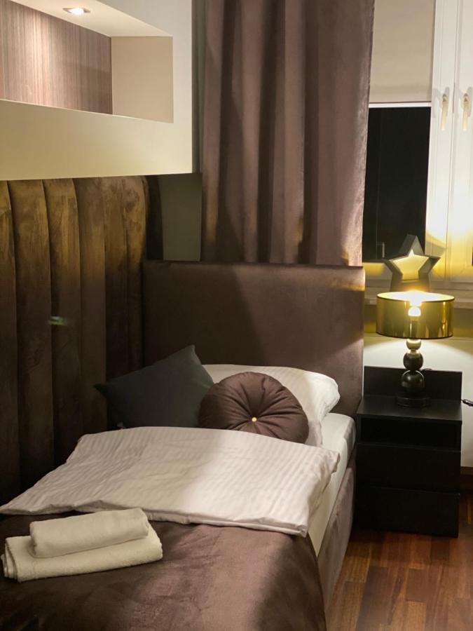 Family & Business Sauna Apartments Klonowa Nad Zalewem, Unikat Spa キェルツェ エクステリア 写真