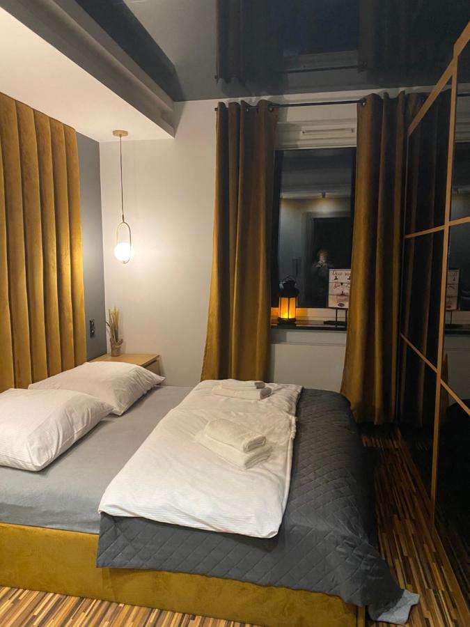Family & Business Sauna Apartments Klonowa Nad Zalewem, Unikat Spa キェルツェ エクステリア 写真