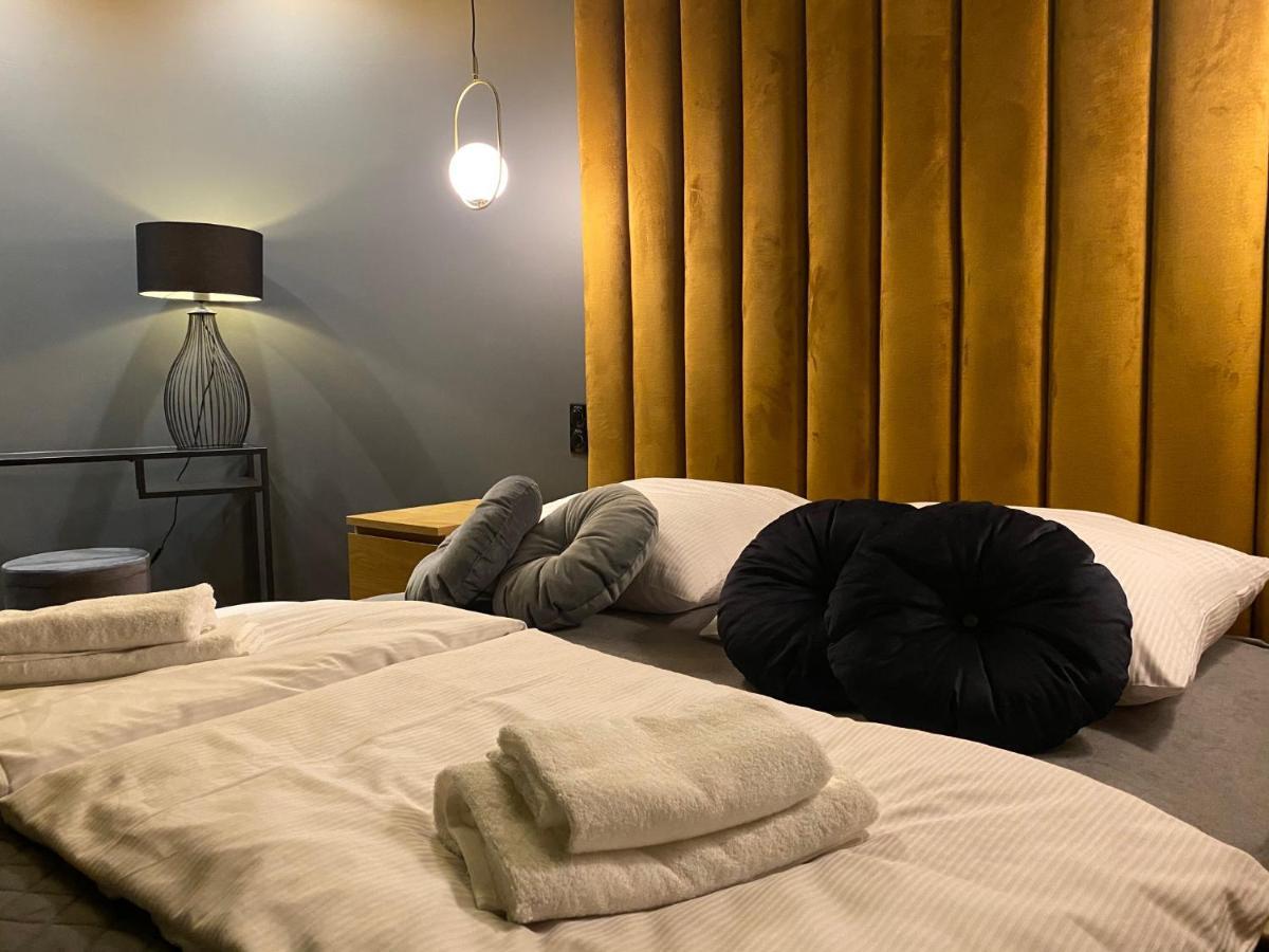 Family & Business Sauna Apartments Klonowa Nad Zalewem, Unikat Spa キェルツェ エクステリア 写真