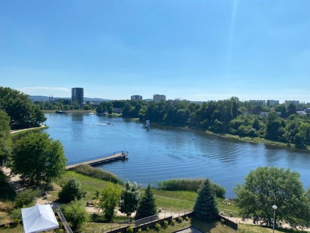 Family & Business Sauna Apartments Klonowa Nad Zalewem, Unikat Spa キェルツェ エクステリア 写真
